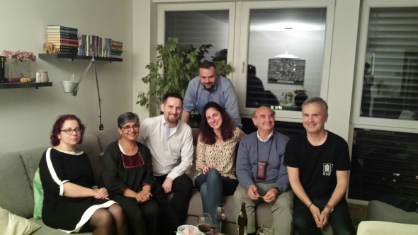 Zleva: dr. Lenka Krátká, dr. Indira Chowdhury, dr. Pavel Mücke, Petr Wohlmuth, Jana Wohlmuth Markupová, prof. Alessandro Portelli, prof. Miroslav Vaněk.